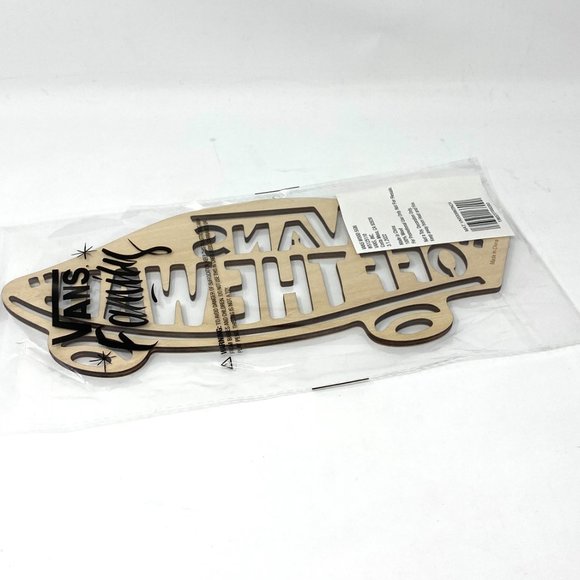 Vans Wooden Logo Decoration VN0009M3NOA - Picture 2 of 5